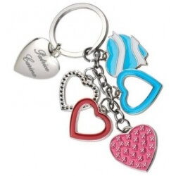 Porte-clés gravé multi coeurs